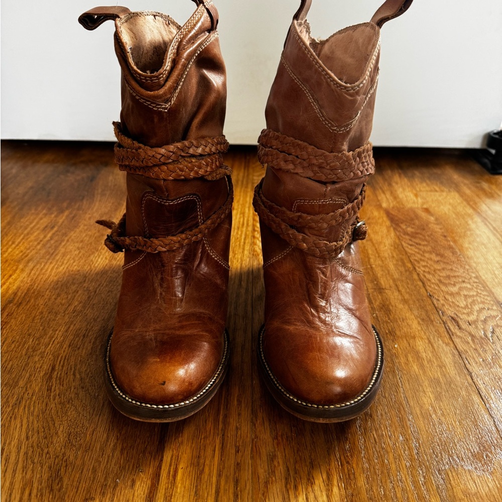 Dingo Tan Leather Ankle Boots
